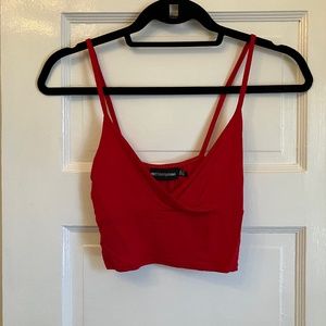 PrettyLittleThing - Red crop top